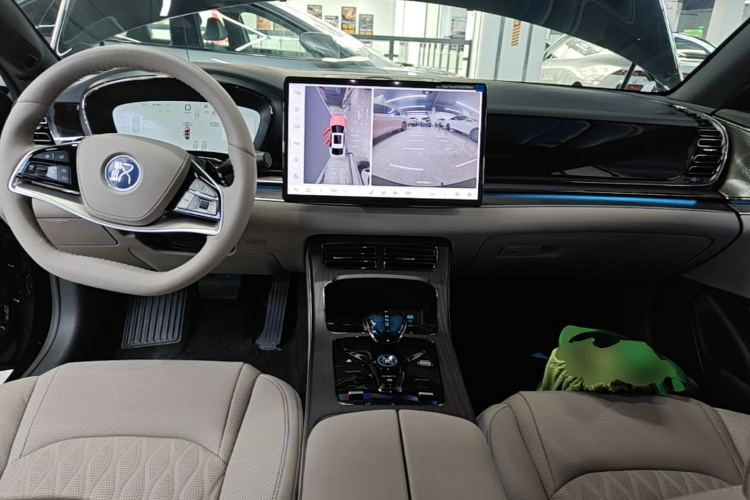 BYD Han 2024 car image #10