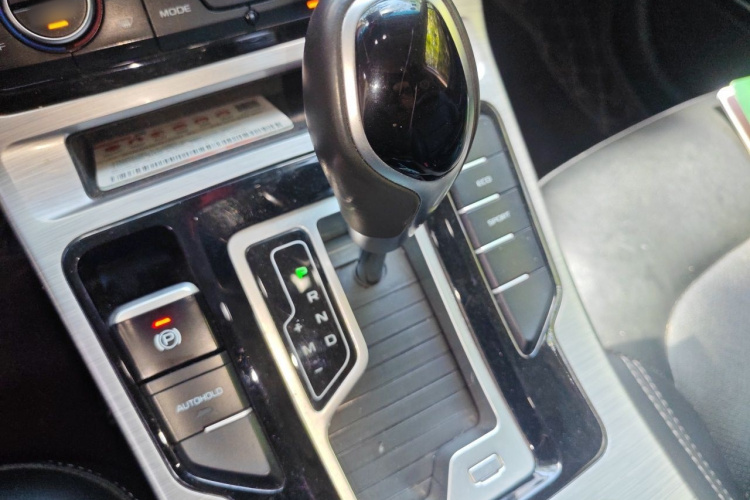 GEELY Emgrand GS 2019 #18 GEELY Emgrand GS 2019 car image #18