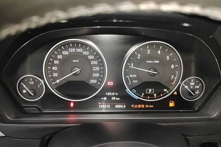 BMW 3 Series 2018 car image #12