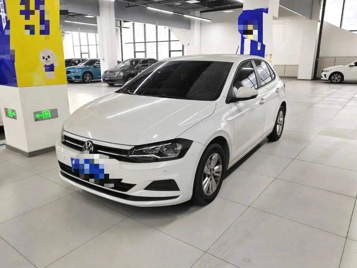 Volkswagen Polo 2023 immagine di auto 