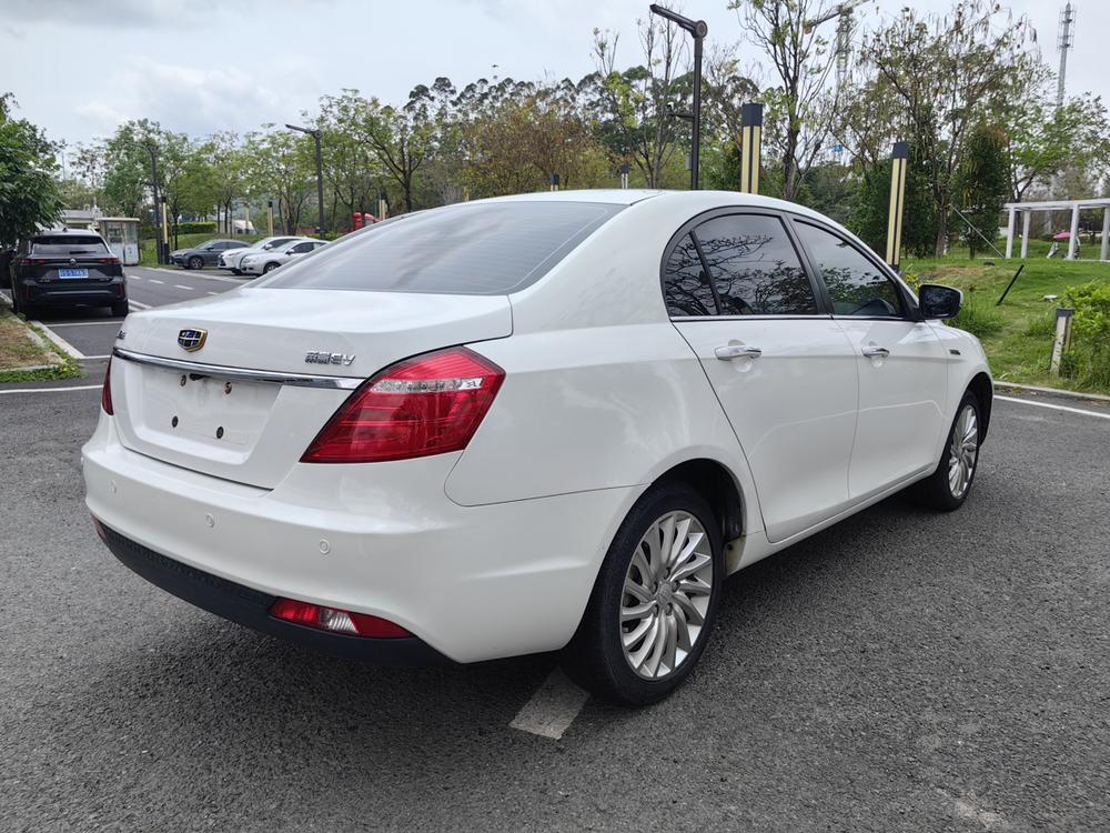 GEELY Emgrand New Energy 2017 #4 GEELY Emgrand New Energy 2017 car image #4