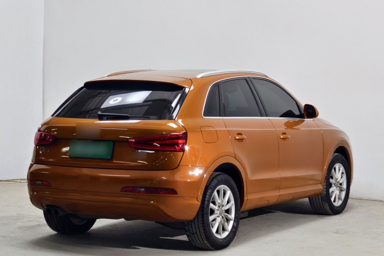 Audi Q3 2015 car image #5