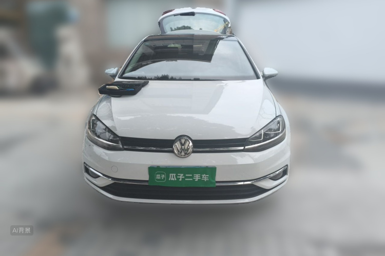Volkswagen Golf 2019 car image #3