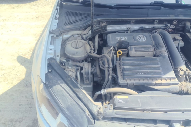 Volkswagen Golf 2015 car image #23