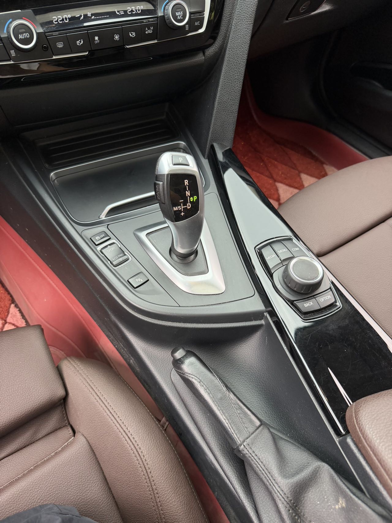 BMW 3 Series 2018 #8 BMW 3 Series 2018 car image #8