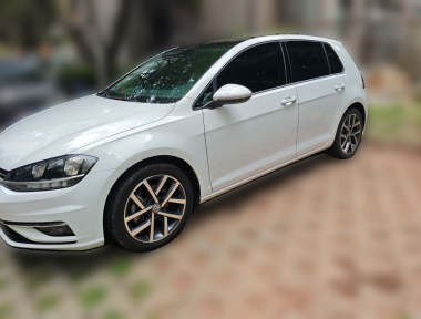Volkswagen Golf 2020 car image 