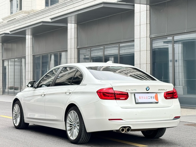 BMW 3 Series 2018 #6 BMW 3 Series 2018 car image #6