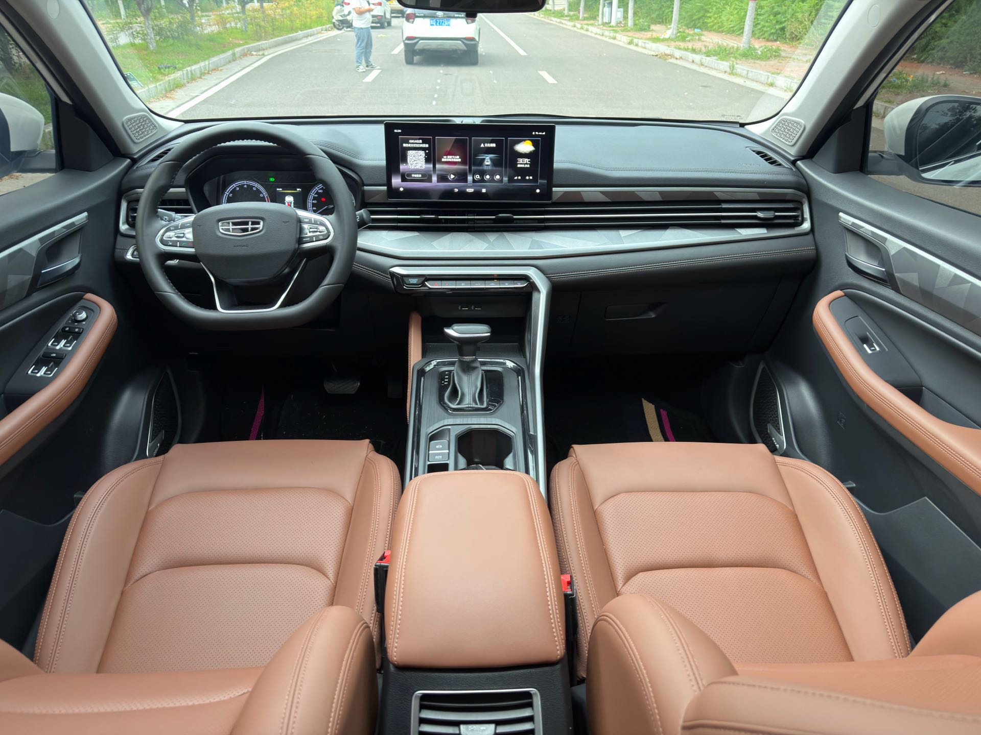 GEELY Vision X6 2024 #5 GEELY Vision X6 2024 car image #5