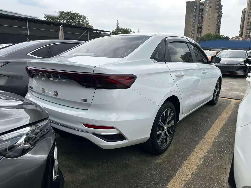 GEELY Emgrand 2023 imagem de carro #5