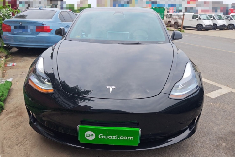 Tesla Model 3 2023 car image #3