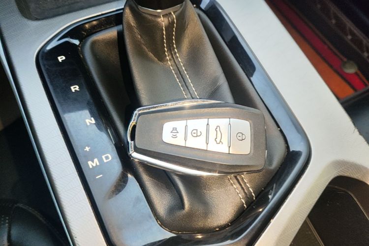 GEELY Emgrand 2023 car image #9