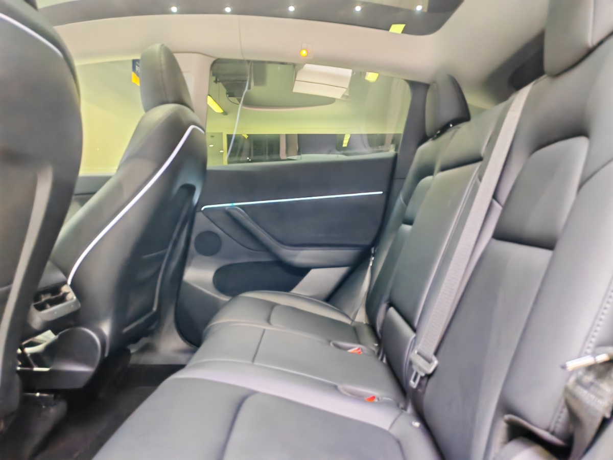 Tesla Model Y 2022 #5 Tesla Model Y 2022 car image #5