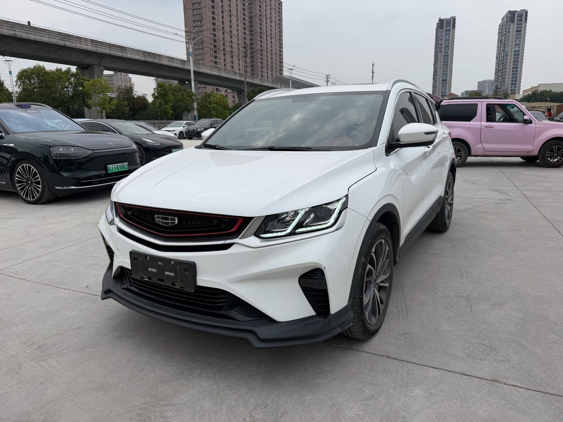 GEELY Coolray 2021 GEELY Coolray 2021 immagine di auto