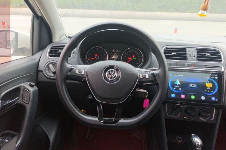 Volkswagen Polo 2016 #15 Volkswagen Polo 2016 car image #15