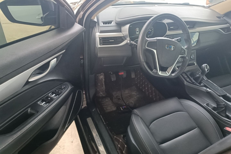 GEELY Emgrand 2018 car image #16