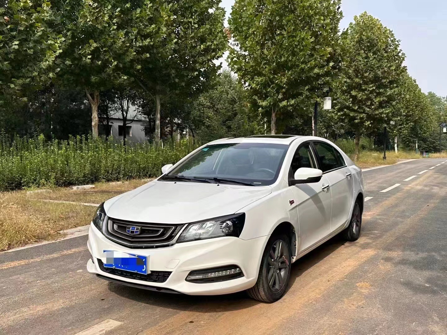 GEELY Emgrand 2017 #2 GEELY Emgrand 2017 car image #2
