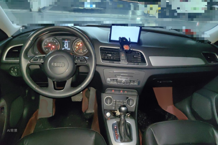 Audi Q3 2018 car image #11
