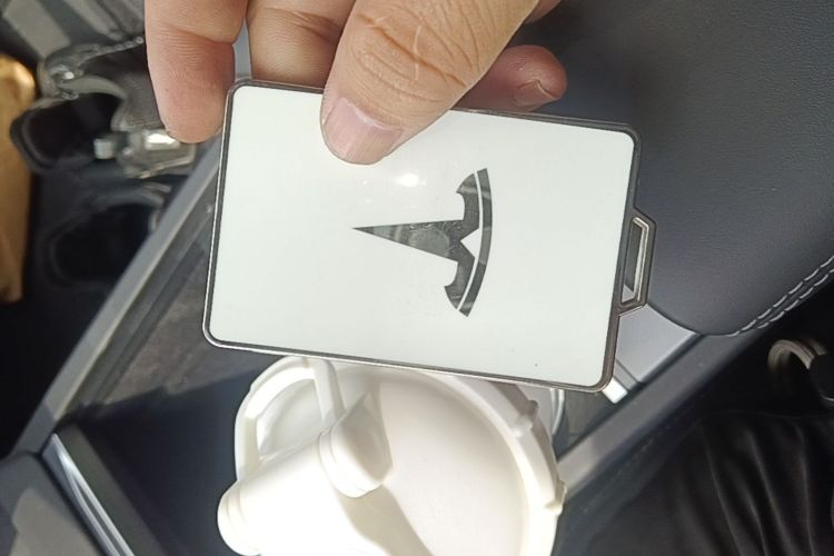 Tesla Model 3 2025 car image #9