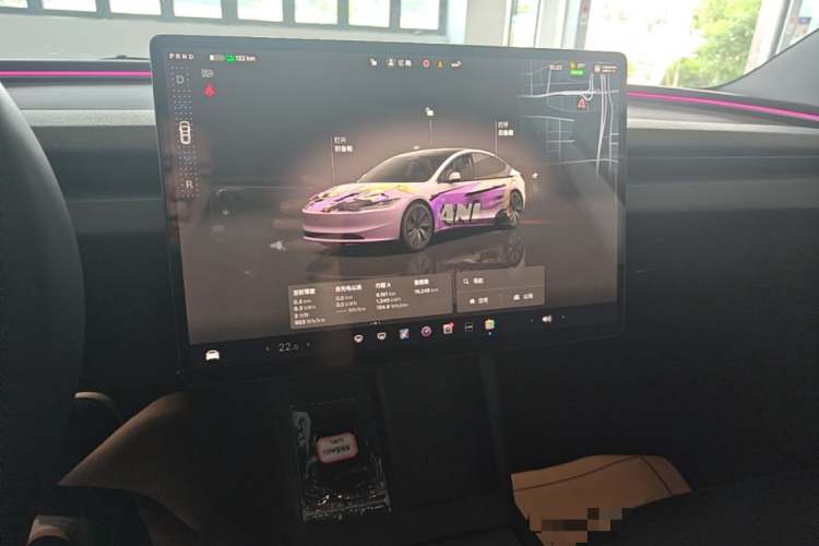 Tesla Model 3 2024 car image #13