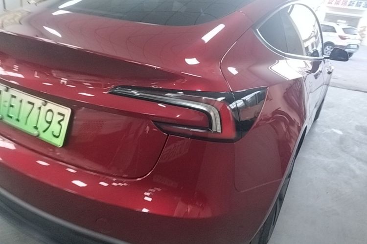Tesla Model 3 2024 car image #8