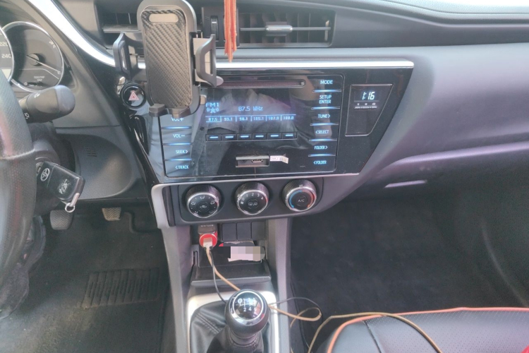 Toyota Corolla 2017 #13 Toyota Corolla 2017 car image #13