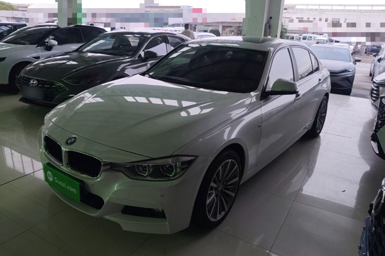 BMW 3 Series 2019 car image #2