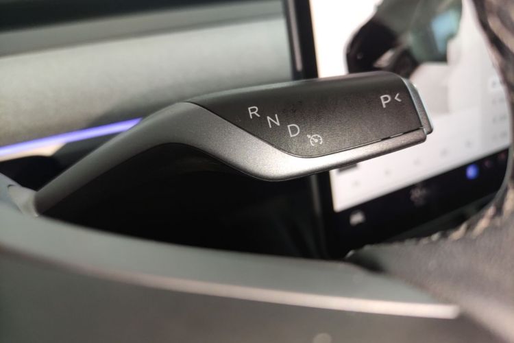 Tesla Model Y 2024 #14 Tesla Model Y 2024 car image #14