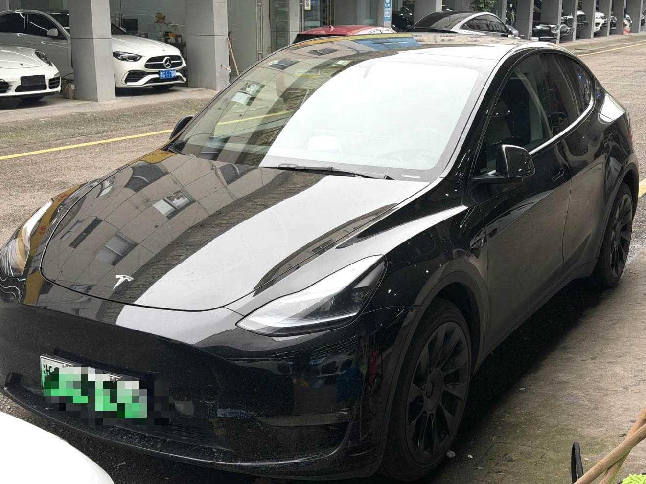 Tesla Model Y 2022 Tesla Model Y 2022 car image