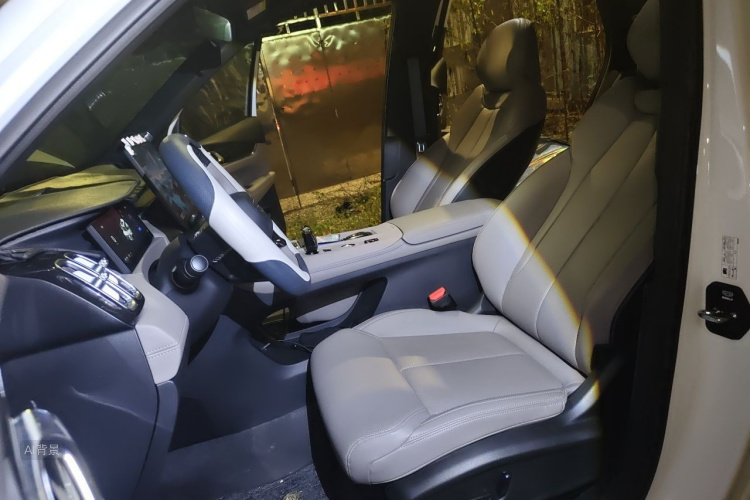 GEELY Boyue L 2025 #17 GEELY Boyue L 2025 immagine di auto #17