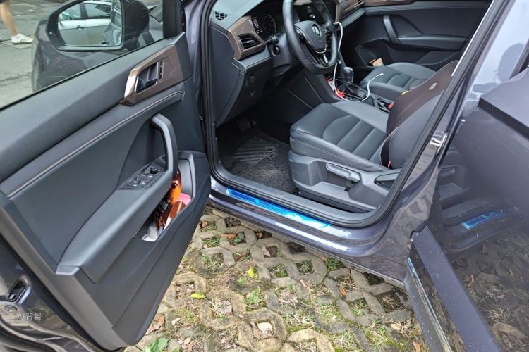 Volkswagen Tharu 2019 imagen de coche #18
