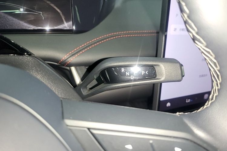 MI SU7 2025 car image #14