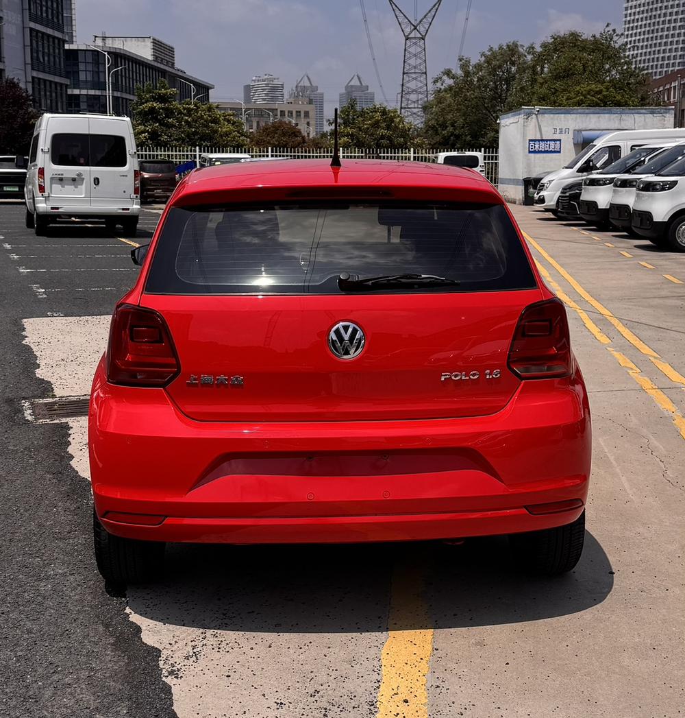 Volkswagen Polo 2014 car image #6