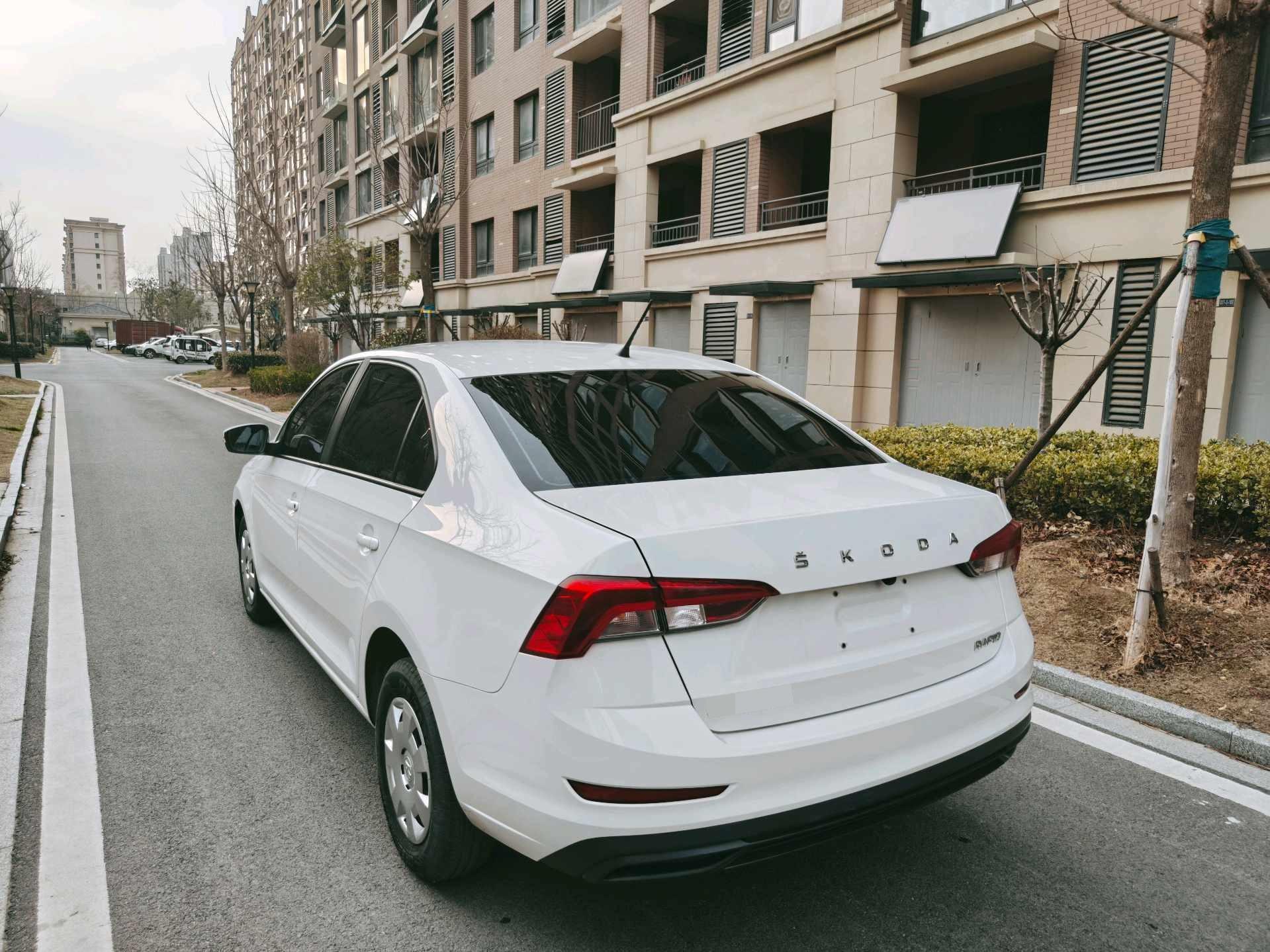 Skoda Rapid 2023 car image #7