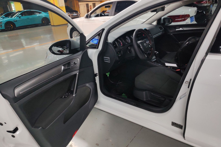 Volkswagen Golf 2016 imagen de coche #16