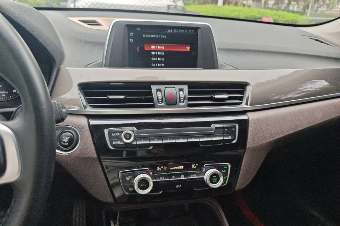 BMW X1 2018 car image #28