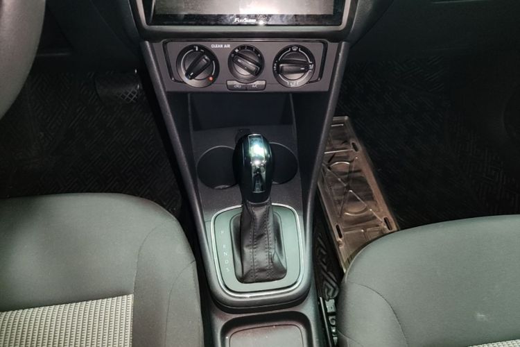Volkswagen Polo 2019 #14 Volkswagen Polo 2019 car image #14