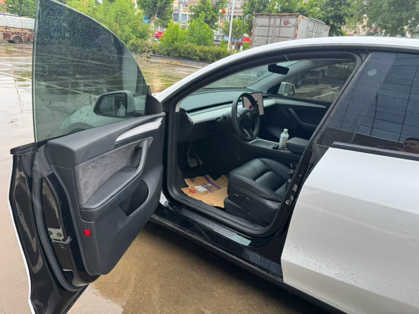 Tesla Model Y 2024 car image #4