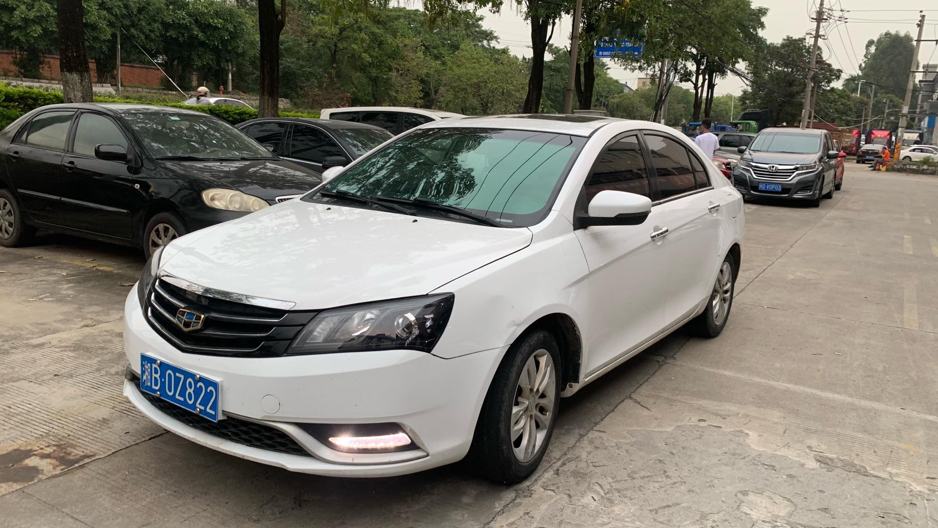 GEELY Emgrand 2014 imagem de carro 