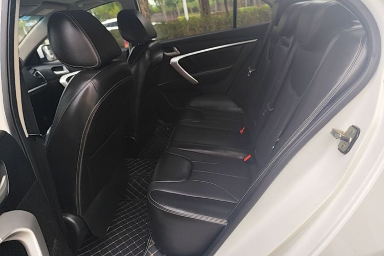 GEELY Emgrand 2016 #17 GEELY Emgrand 2016 car image #17