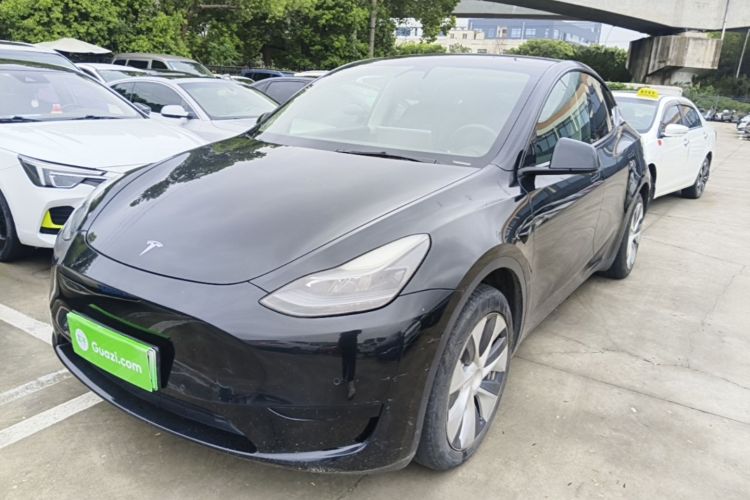Tesla Model Y 2023 #2 Tesla Model Y 2023 car image #2