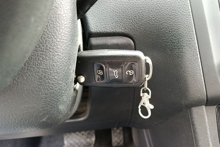 Volkswagen Polo 2018 car image #9