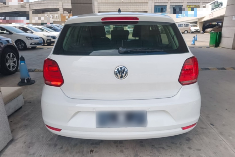 Volkswagen Polo 2017 car image #6