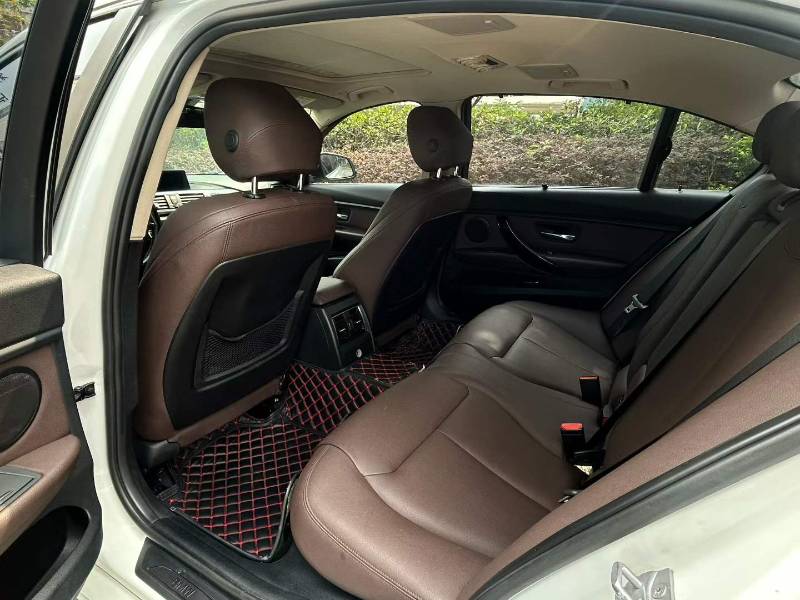 BMW 3 Series 2019 car image #8
