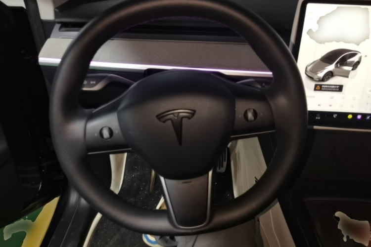 Tesla Model Y 2024 #11 Tesla Model Y 2024 car image #11