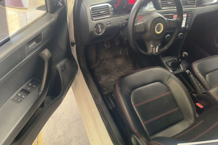 Volkswagen Santana 2016 car image #16
