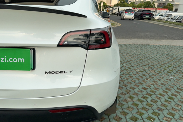Tesla Model Y 2022 #8 Tesla Model Y 2022 immagine di auto #8
