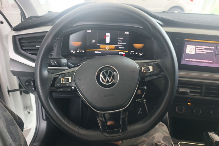 Volkswagen Polo 2023 car image #11