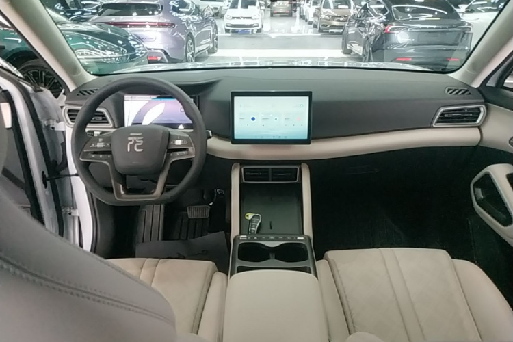 BYD YuanUP 2026 #10 BYD YuanUP 2026 immagine di auto #10