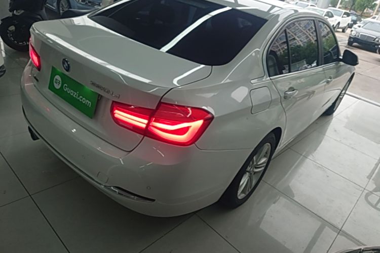 BMW 3 Series 2017 #7 BMW 3 Series 2017 car image #7