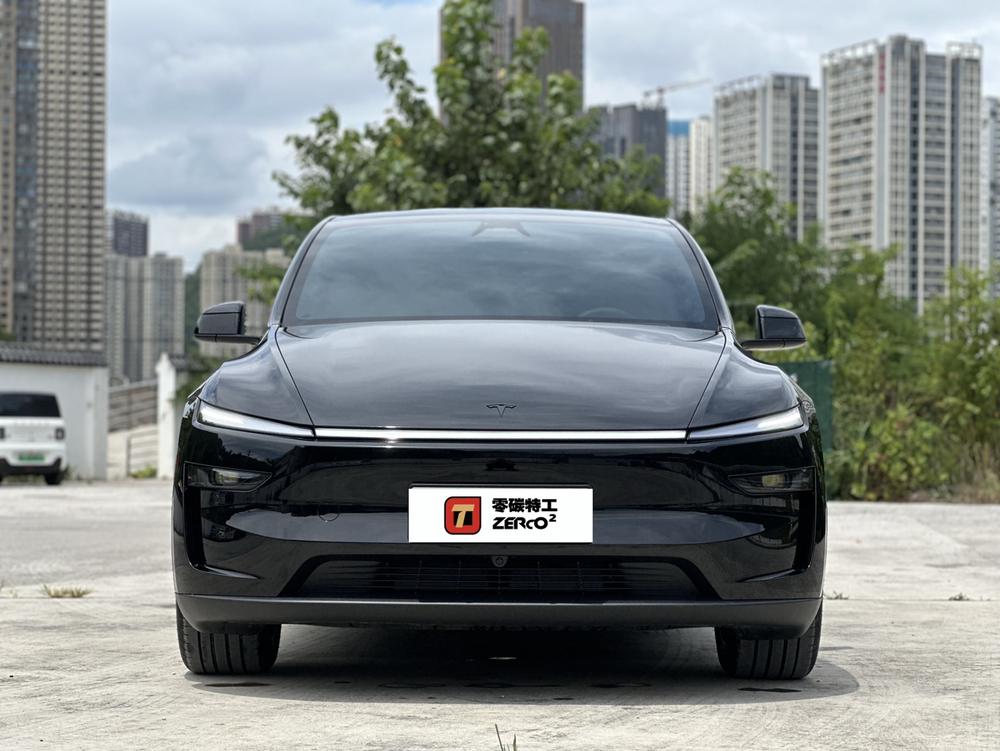 Tesla Model Y 2026 #2 Tesla Model Y 2026 car image #2